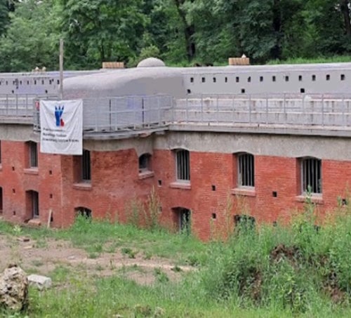 Roboty budowlano-instalacyjne związane z poprawą bezpieczeństwa pożarowego Pałacu Biskupa Erazma Ciołka